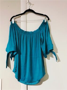 Tart Collection off shoulder blouse